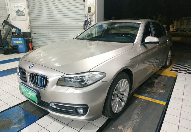 宝马5系 525Li 2017款 2.0T 自动 汽油 豪华设计套装 (国Ⅴ) 