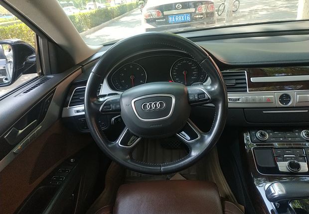 奥迪A8L 45 [进口] 2014款 3.0T 自动 汽油 豪华型 