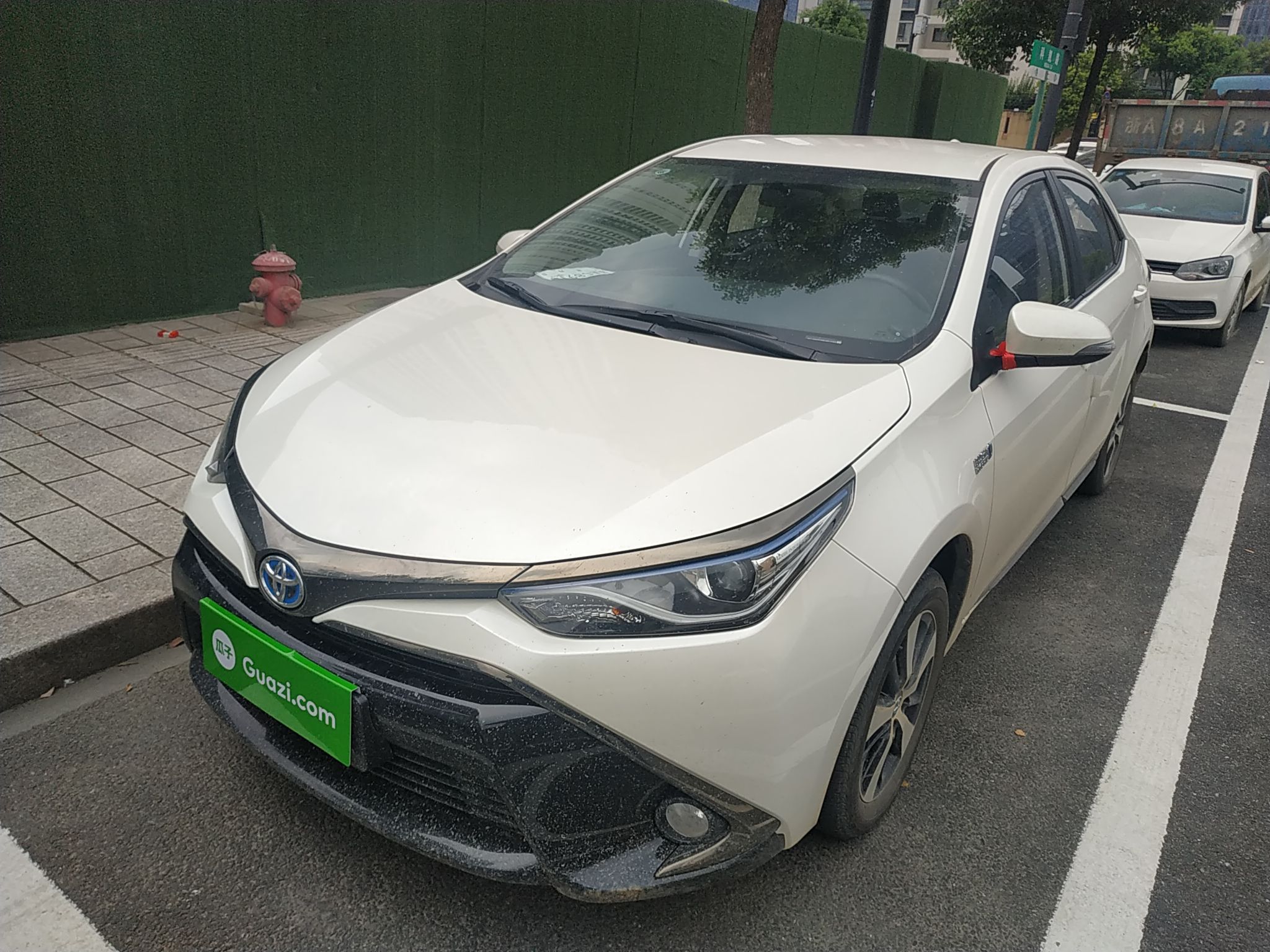 丰田雷凌 双擎 2019款 1.8L 自动 进取版 (国Ⅵ) 