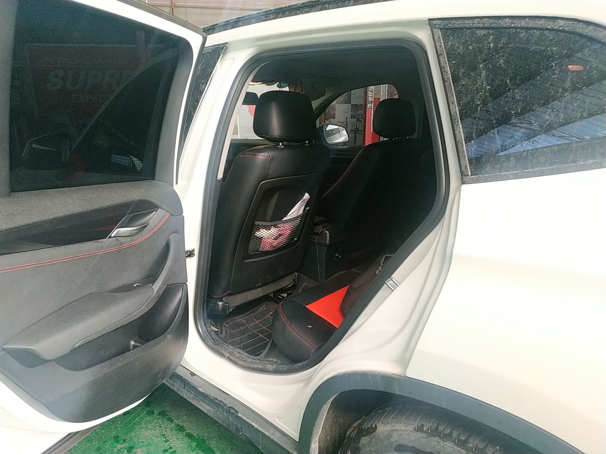 宝马X1 sDrive18i 2013款 2.0L 自动 后驱 汽油 运动设计套装 (国Ⅳ) 