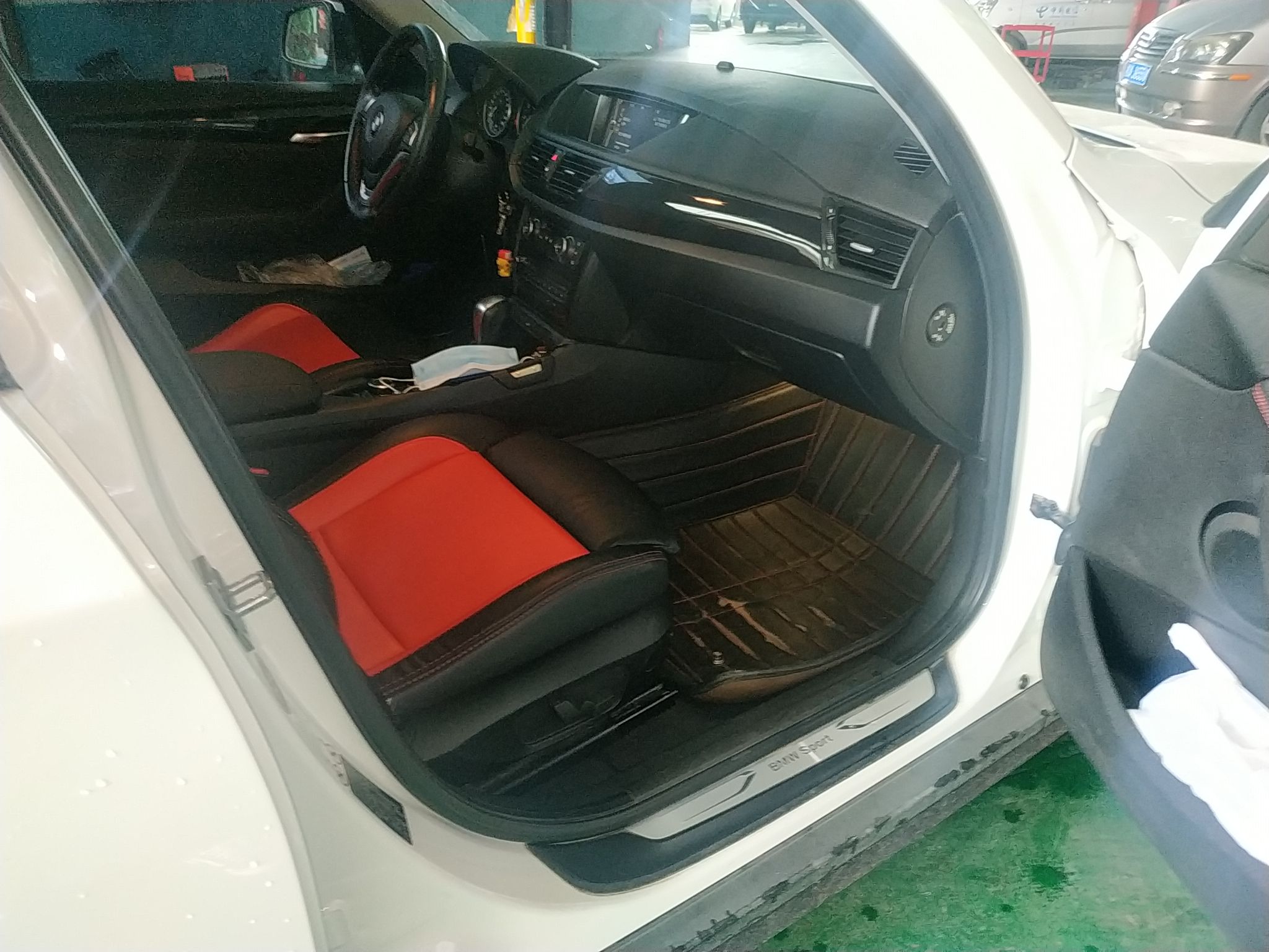宝马X1 sDrive18i 2013款 2.0L 自动 后驱 汽油 运动设计套装 (国Ⅳ) 