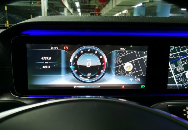 奔驰E级 E300L 2016款 2.0T 自动 汽油 运动豪华型 (国Ⅴ) 