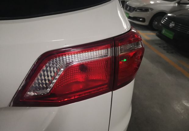 五菱宏光S3 2018款 1.5L 手动 后驱 豪华型 (国Ⅴ) 