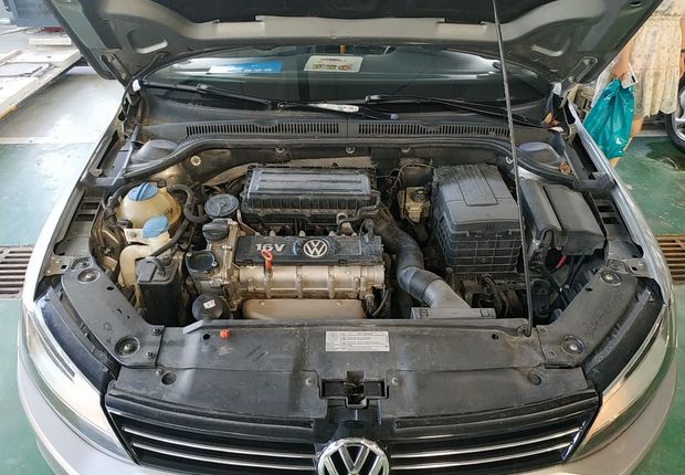 大众速腾 2012款 1.6L 自动 舒适型 (国Ⅳ) 