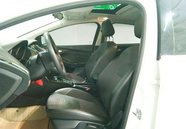 福特福克斯 2017款 1.5T 自动 4门5座三厢车 EcoBoost 180精英型 (国Ⅴ) 