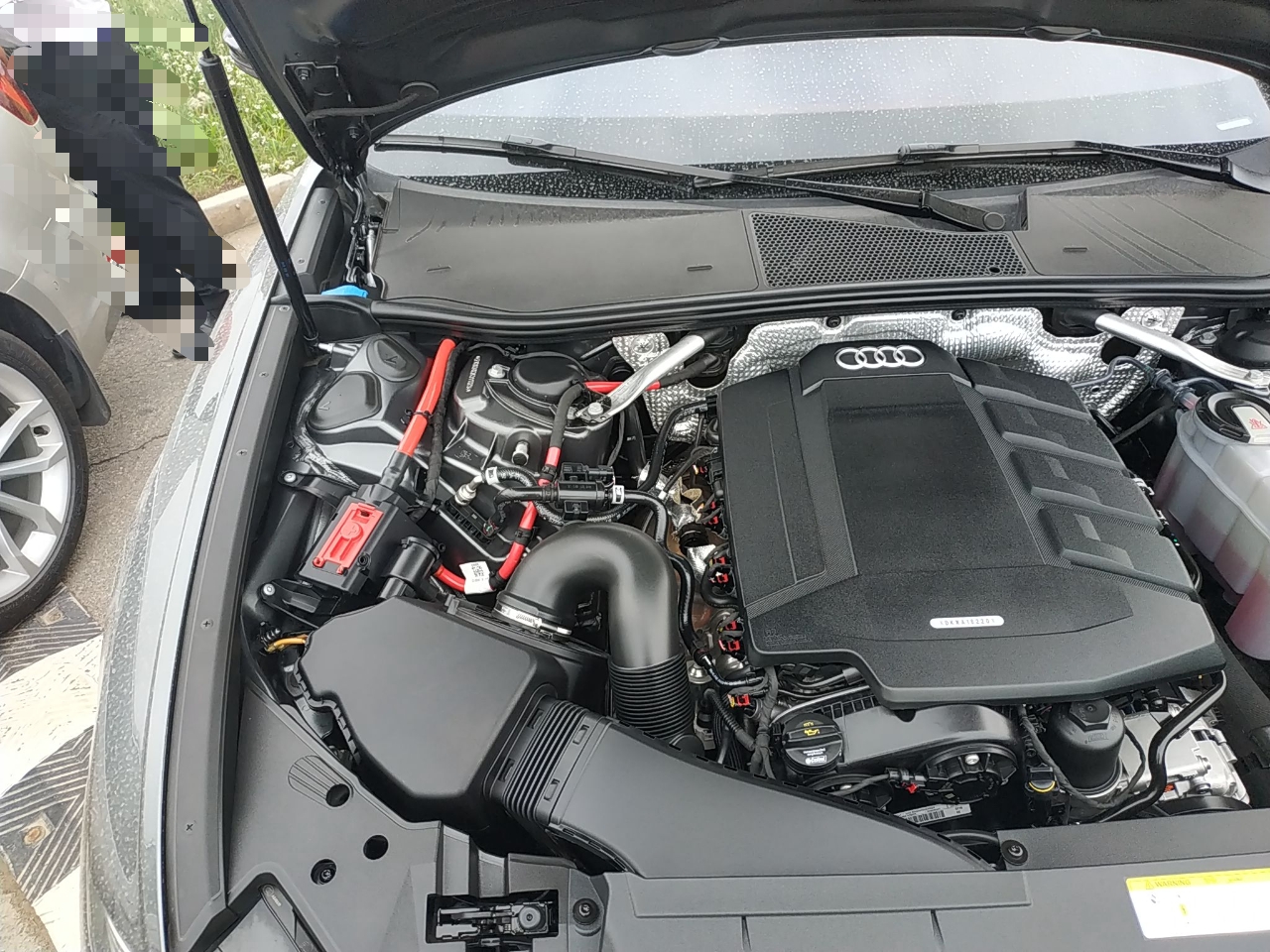 奥迪a6l45tfsi2019款20t自动臻选动感型国Ⅵ