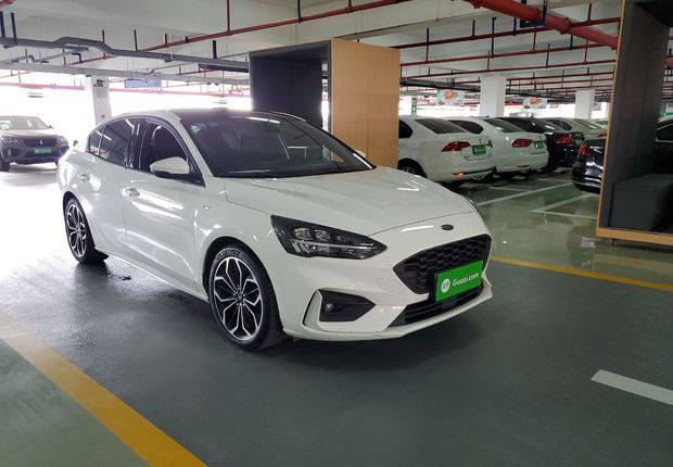 福特福克斯 2019款 1.5T 自动 4门5座三厢车 EcoBoost 180 ST Line (国Ⅴ) 