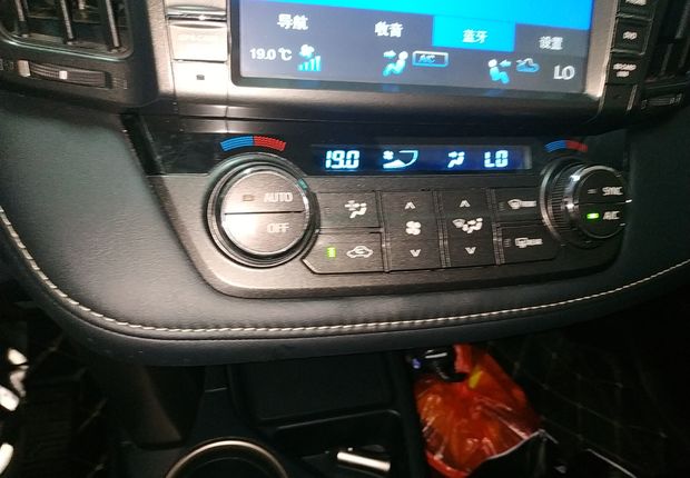 丰田RAV4 2015款 2.0L 自动 前驱 风尚版 (国Ⅴ) 