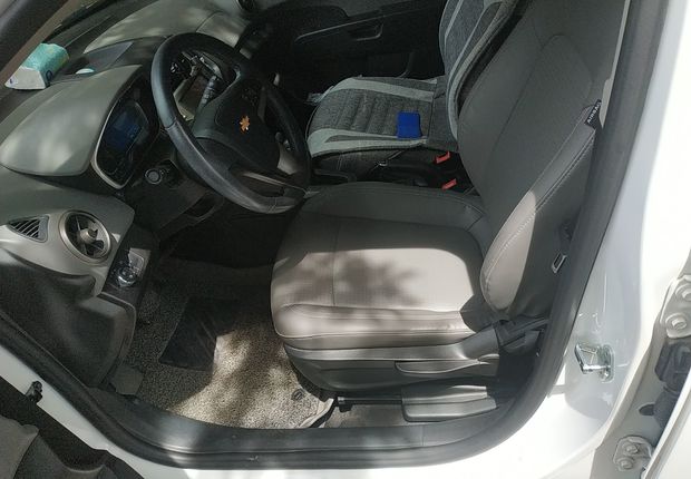 雪佛兰爱唯欧 2014款 1.6L 自动 5门5座两厢车 SX风尚版 (国Ⅳ) 
