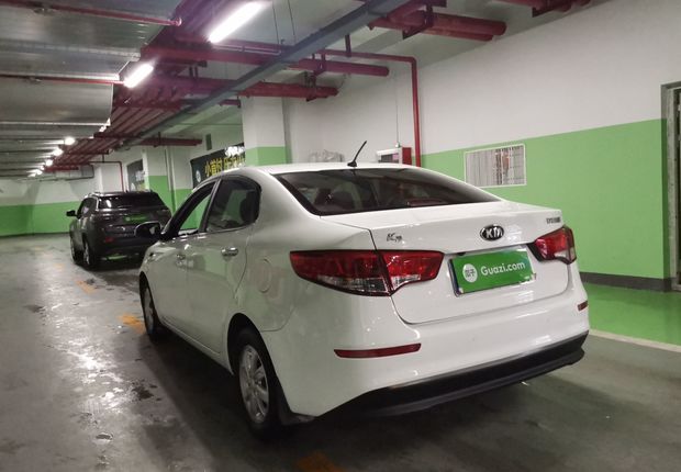 起亚K2 2015款 1.4L 手动 4门5座三厢车 TOP (国Ⅳ) 