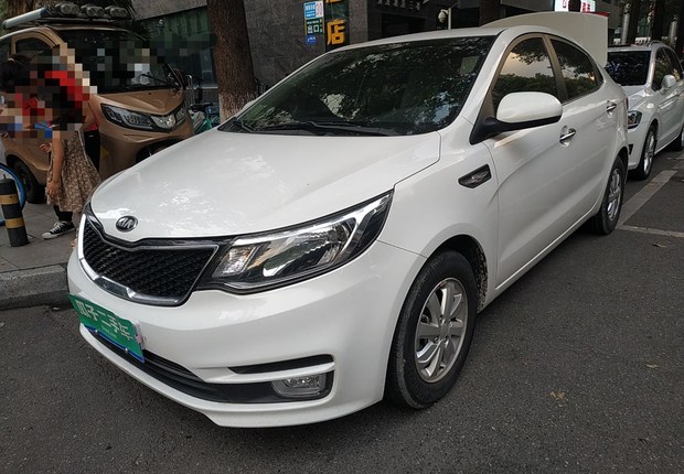 起亚K2 2015款 1.4L 手动 4门5座三厢车 GLS (国Ⅳ) 