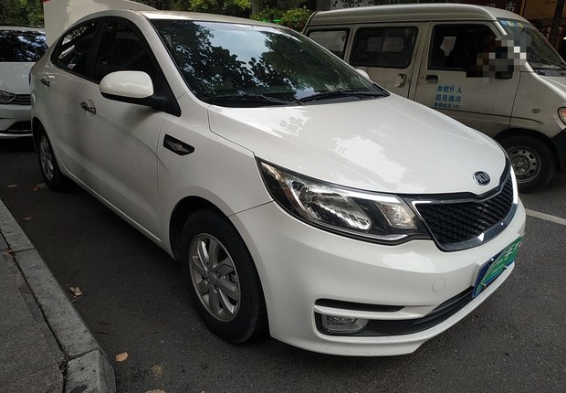 起亚K2 2015款 1.4L 手动 4门5座三厢车 GLS (国Ⅳ) 