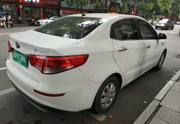 起亚K2 2015款 1.4L 手动 4门5座三厢车 GLS (国Ⅳ) 