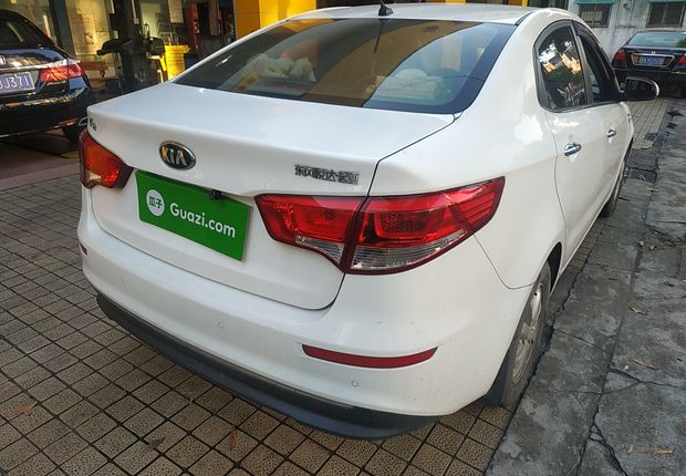 起亚K2 2015款 1.4L 手动 4门5座三厢车 GLS (国Ⅳ) 