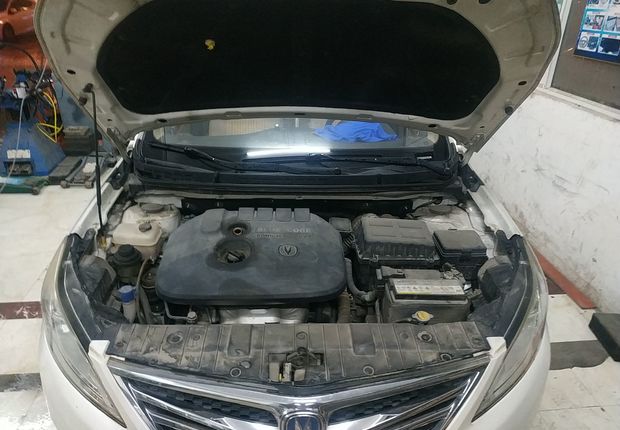 长安逸动 2012款 1.6L 手动 尊贵型 (国Ⅳ) 