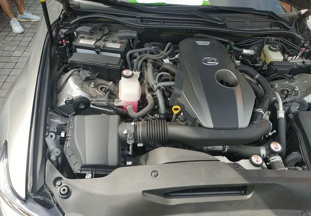 雷克萨斯IS 300 [进口] 2017款 2.0T 自动 汽油 F-SPORT 