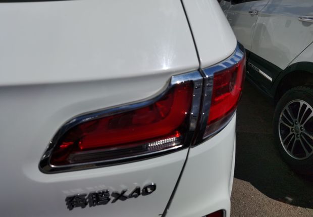 奔腾X40 2017款 1.6L 自动 豪华型 (国Ⅴ) 