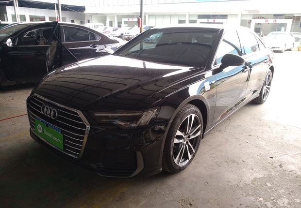 奥迪A6L 40TFSI 2019款 2.0T 自动 豪华动感型 (国Ⅵ) 