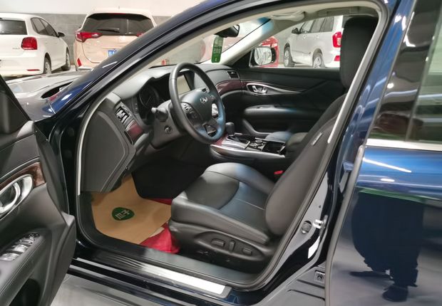 英菲尼迪Q70L [进口] 2019款 2.0T 自动 悦享版 