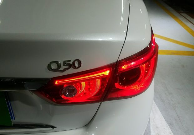 英菲尼迪Q50L 2015款 2.0T 自动 运动版 (国Ⅴ) 