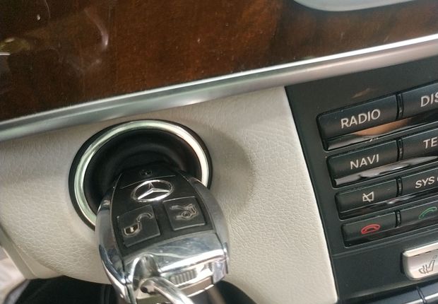 奔驰E级 E320L 2015款 3.0T 自动 汽油 豪华型 (国Ⅴ) 