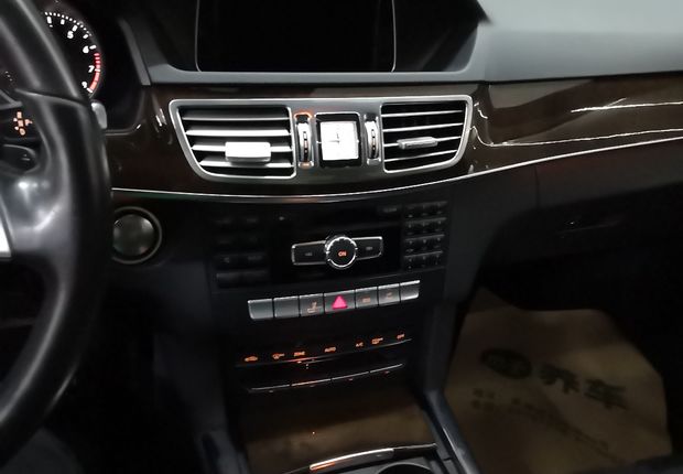 奔驰E级 E260L 2015款 2.0T 自动 汽油 (国Ⅳ) 