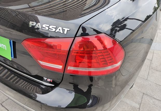 大众帕萨特 2014款 1.8T 自动 汽油 御尊导航版 (国Ⅴ) 