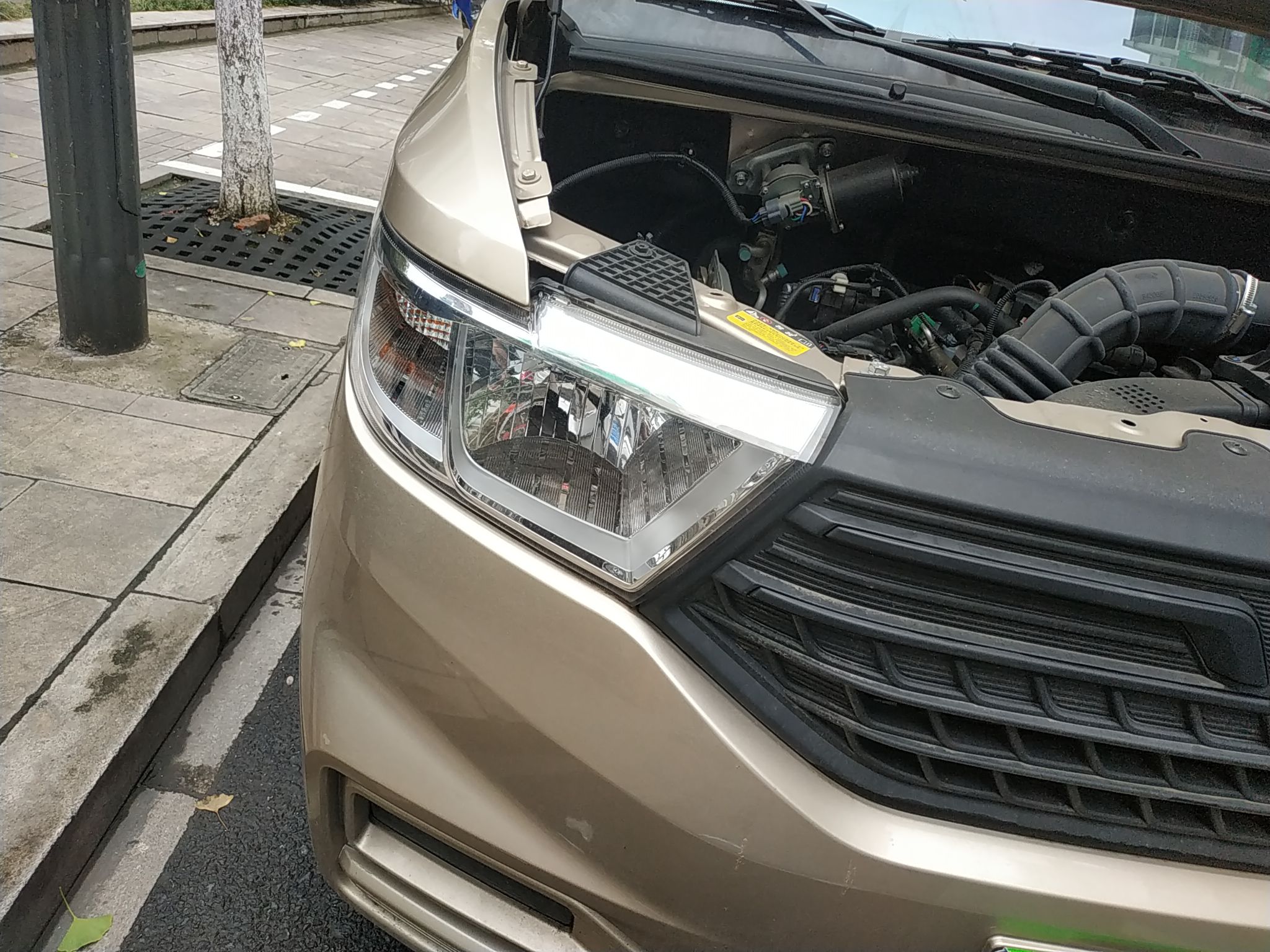 五菱宏光 2020款 1.5L 手动 7座 营运车 