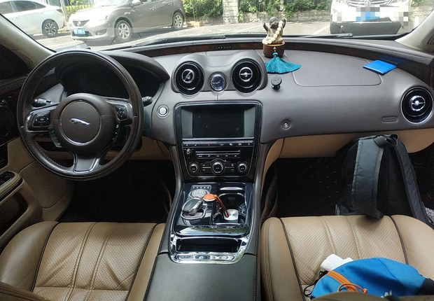 捷豹XJ L [进口] 2012款 3.0L 自动 汽油 全景商务版 