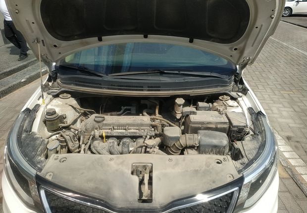 起亚K2 2015款 1.4L 手动 4门5座三厢车 GLS (国Ⅳ) 