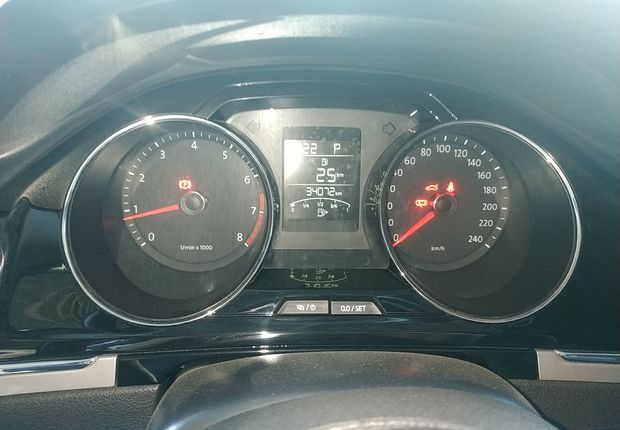 大众宝来 2014款 1.6L 自动 4门5座三厢车 舒适型 (国Ⅳ) 