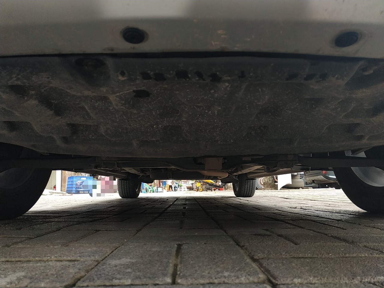 查看7张发动机,底盘细节图斯威x7 2016款 1.