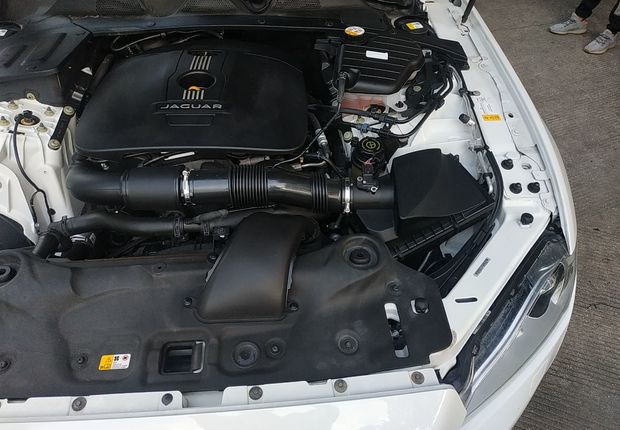 捷豹XJ L [进口] 2014款 2.0T 自动 汽油 典雅商务版 (欧Ⅳ) 