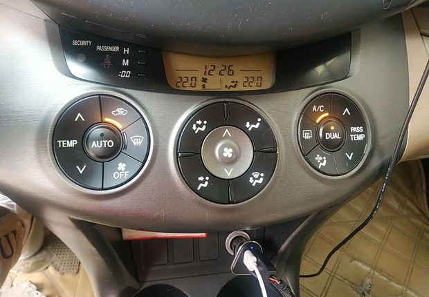 丰田RAV4 2012款 2.0L 自动 四驱 炫装版 (国Ⅳ) 