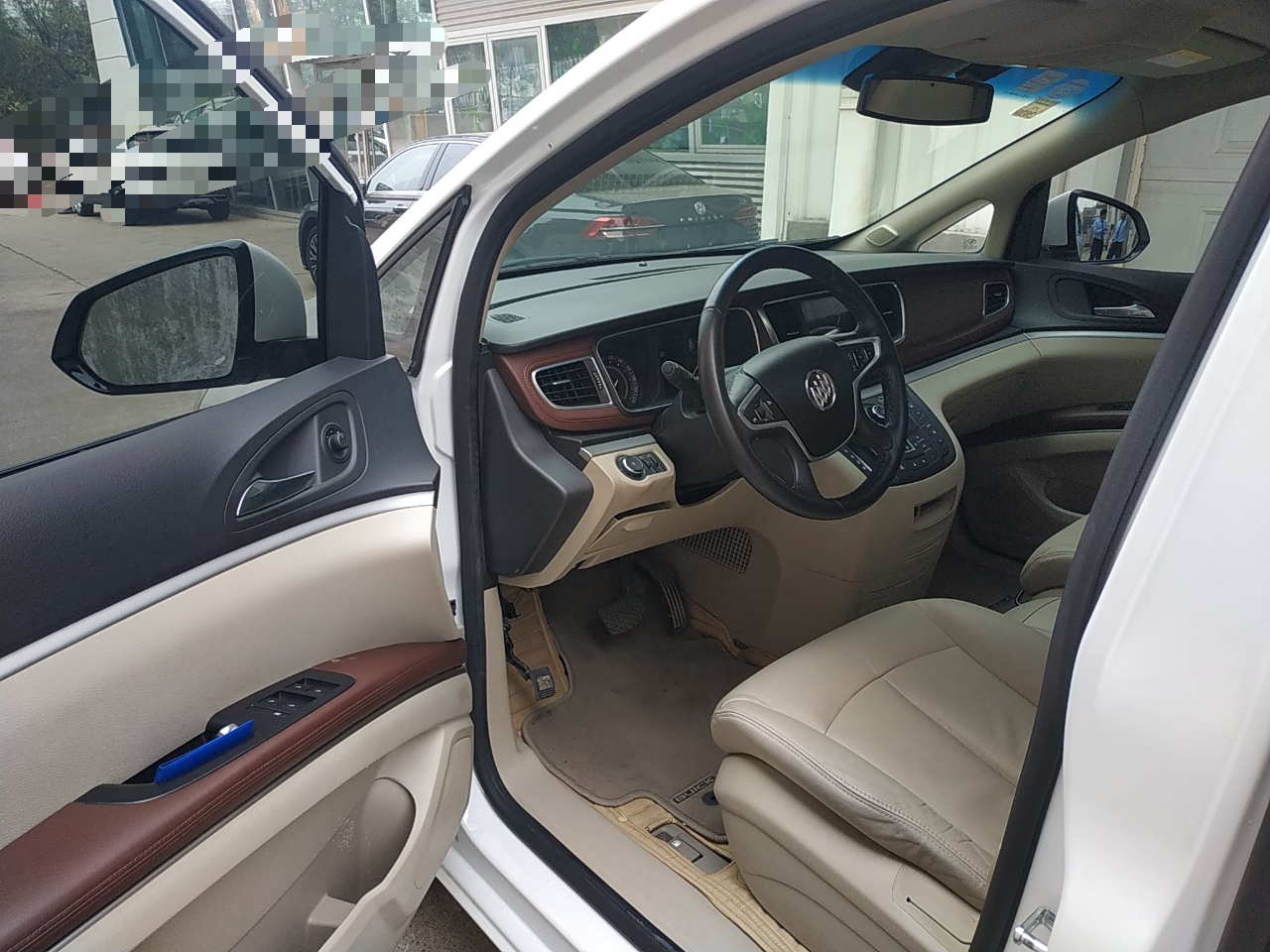 别克gl8 2017款 2.5l 自动 7座 25s豪华型 (国Ⅴ)