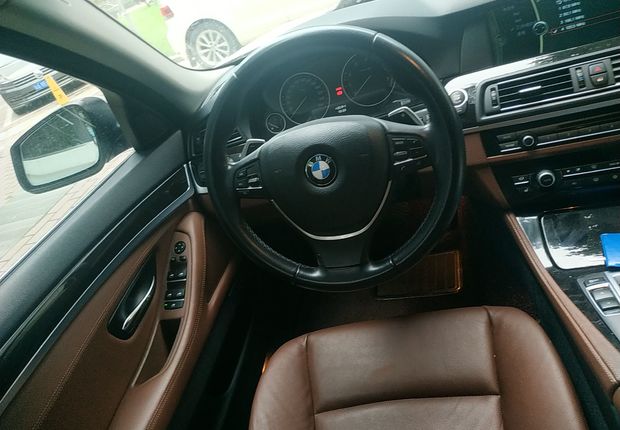 宝马5系 535i [进口] 2011款 3.0T 自动 汽油 领先运动型 