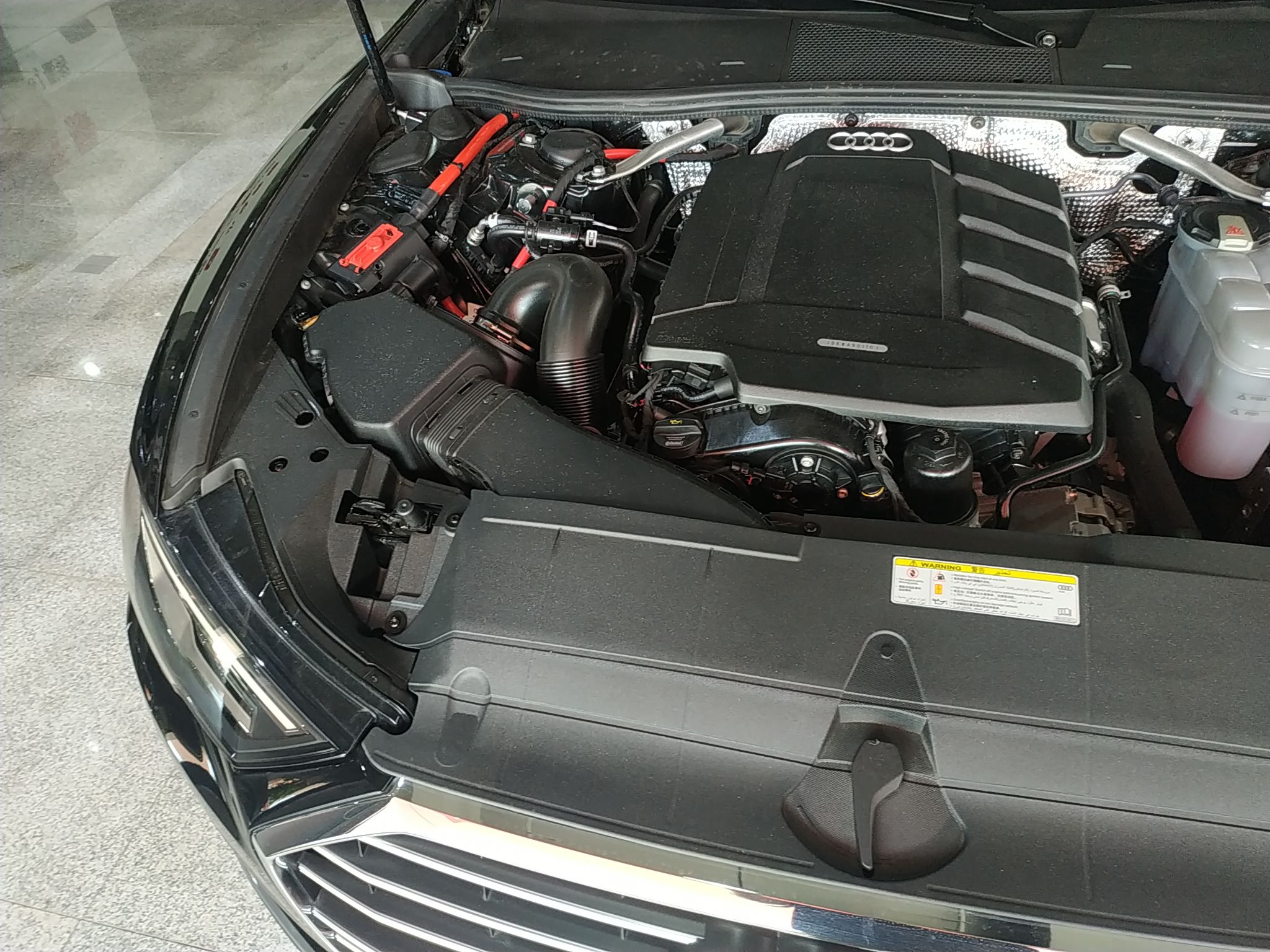 奥迪a6l45tfsi2019款20t自动臻选动感型国Ⅵ