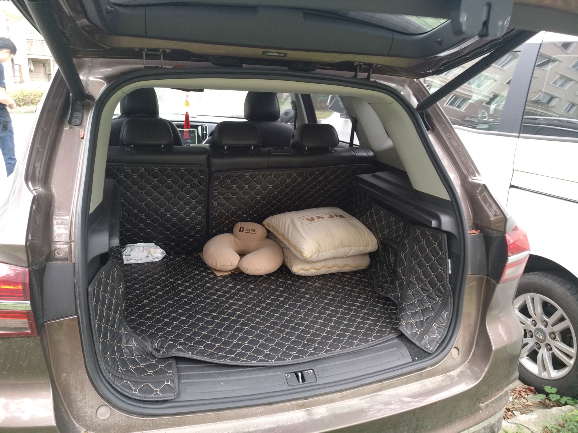 荣威erx52017款15t自动尊荣旗舰版国Ⅴ