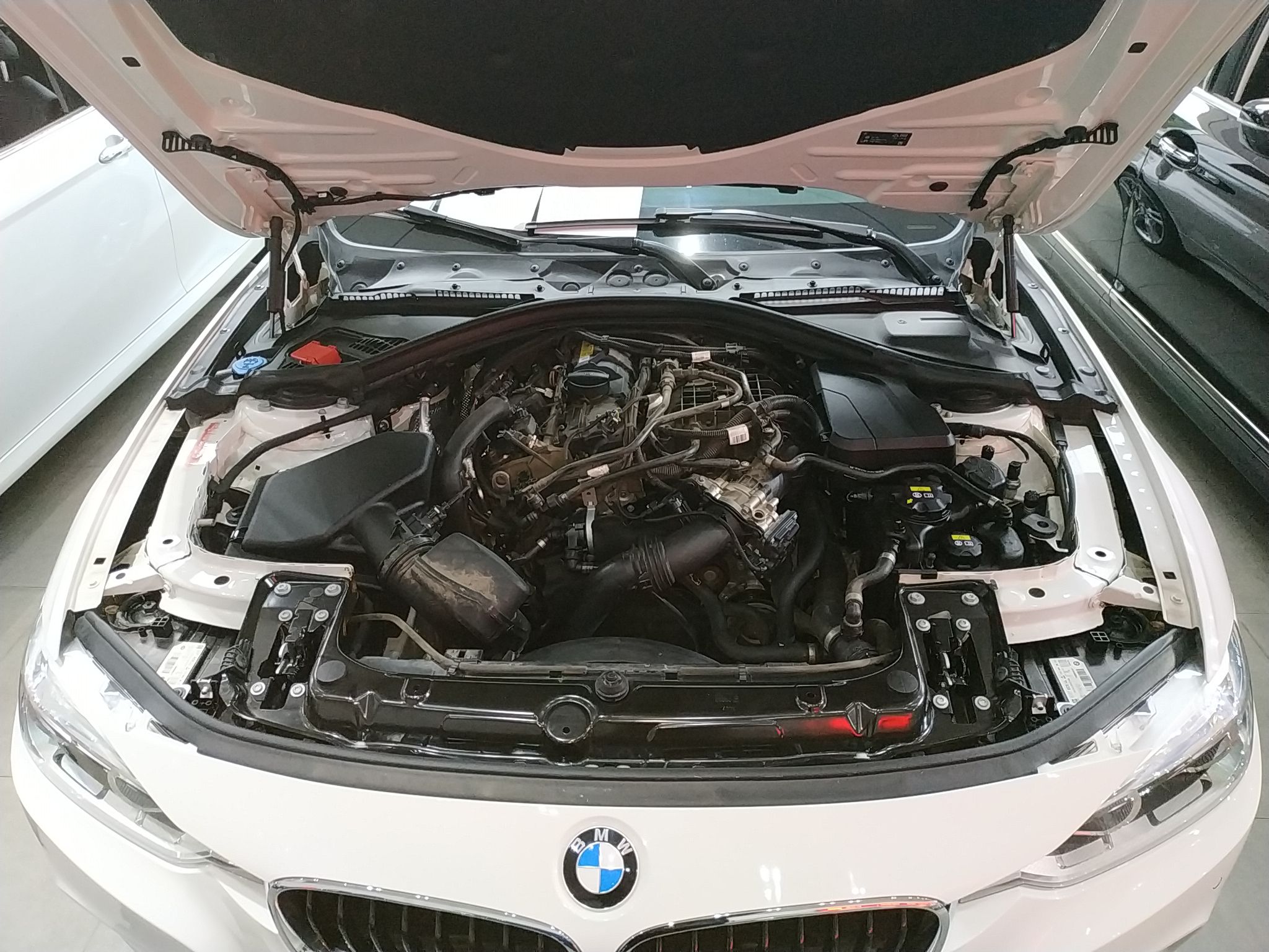 宝马3系320i2018款20t自动汽油m运动套装国Ⅴ