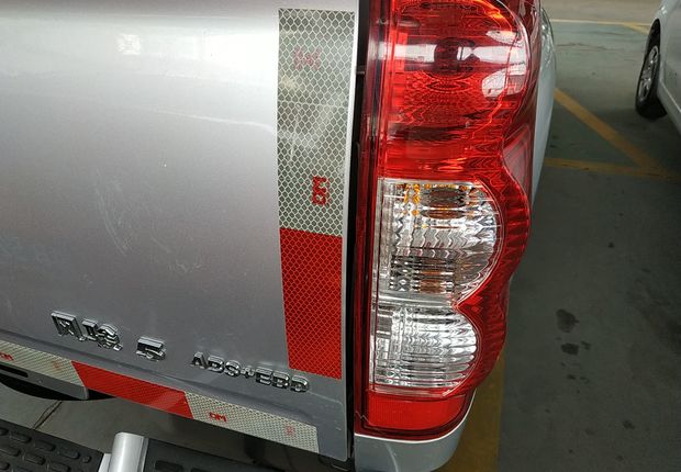 长城风骏 2017款 2.0T 手动 柴油 欧洲版精英型大双排 (国Ⅳ) 