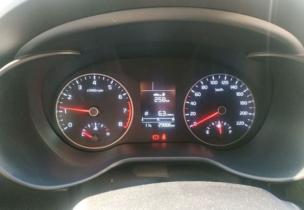 起亚K2 2017款 1.4L 手动 4门5座三厢车 GLS (国Ⅴ) 