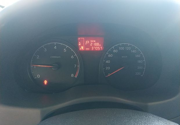 现代瑞纳 2014款 1.4L 自动 4门5座三厢车 智能型GLS (国Ⅳ) 