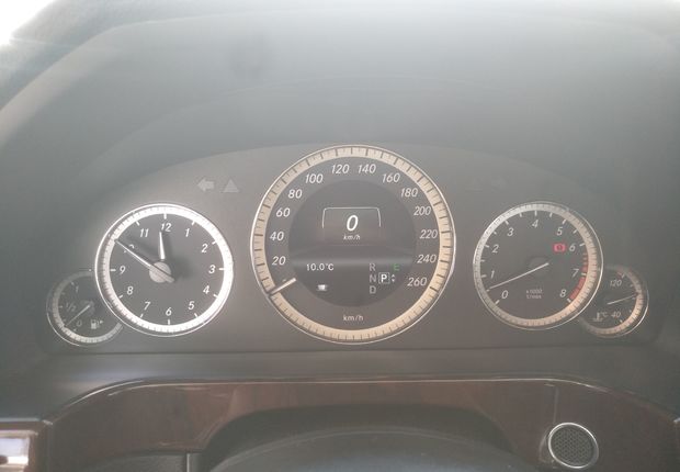 奔驰E级 E300L 2013款 3.0L 自动 汽油 优雅型 (国Ⅳ) 