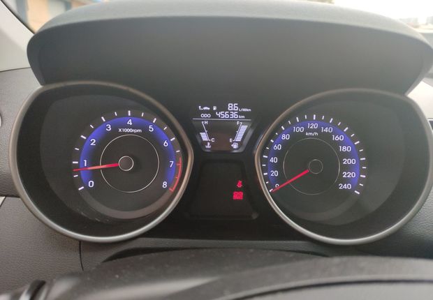 现代朗动 2015款 1.6L 手动 GLX领先型 (国Ⅳ) 