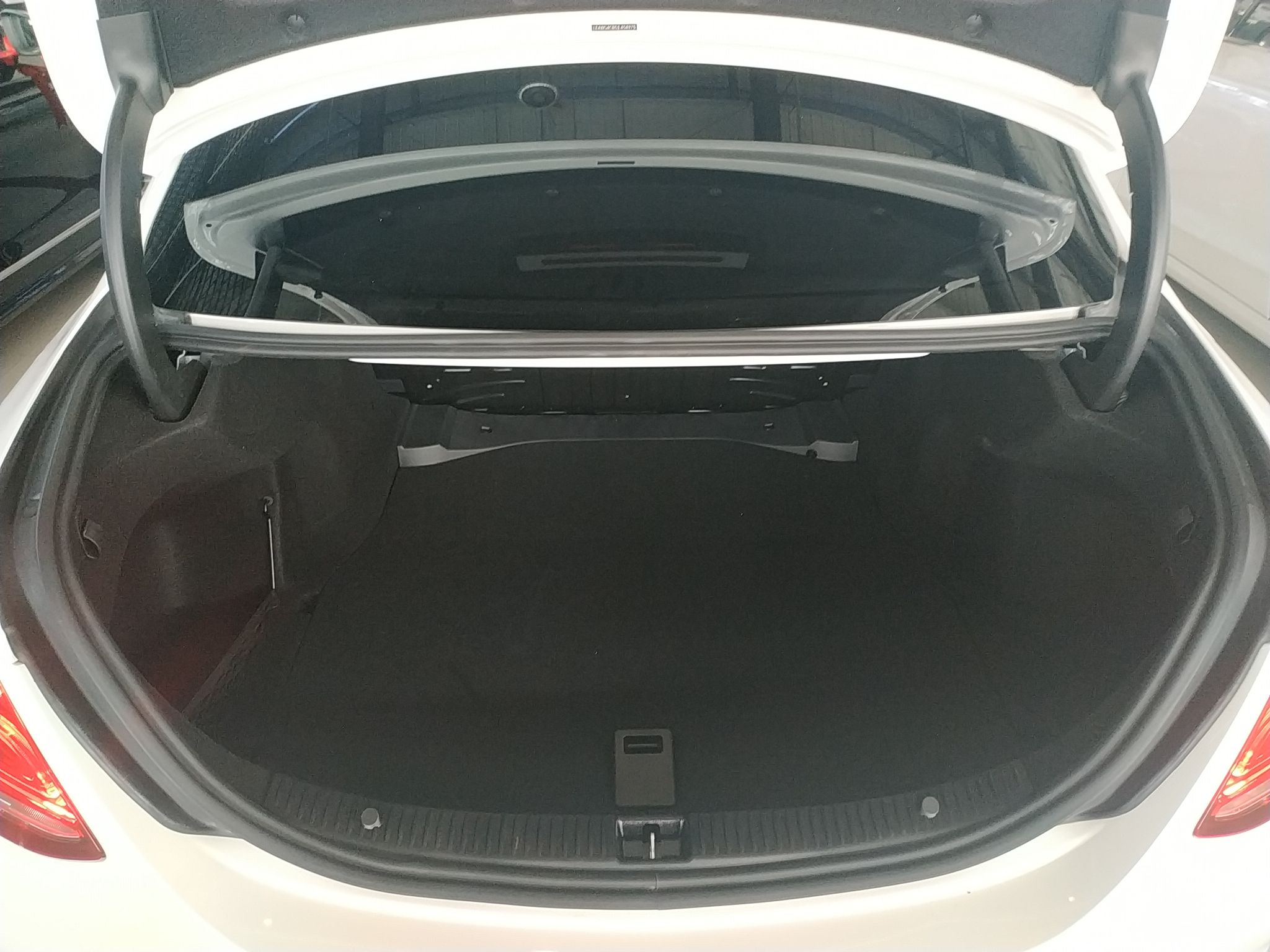 奔驰c级c200l2018款20t自动国Ⅴ