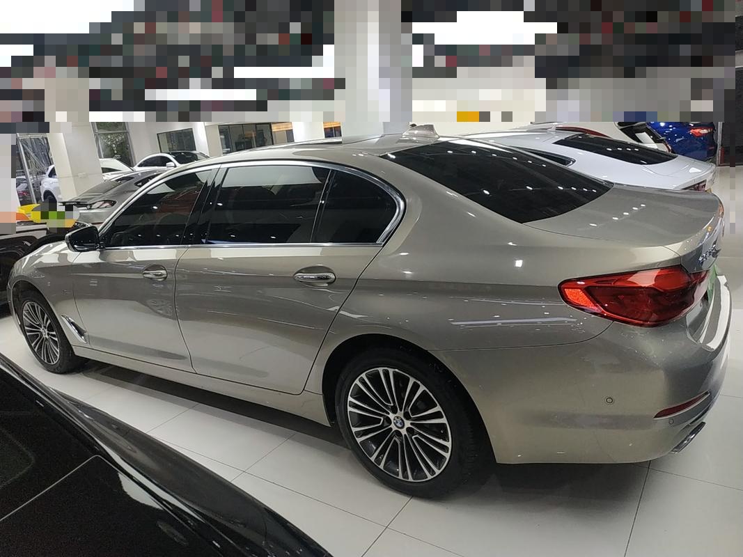 宝马5系530li2018款20t自动汽油尊享型豪华套装国Ⅴ