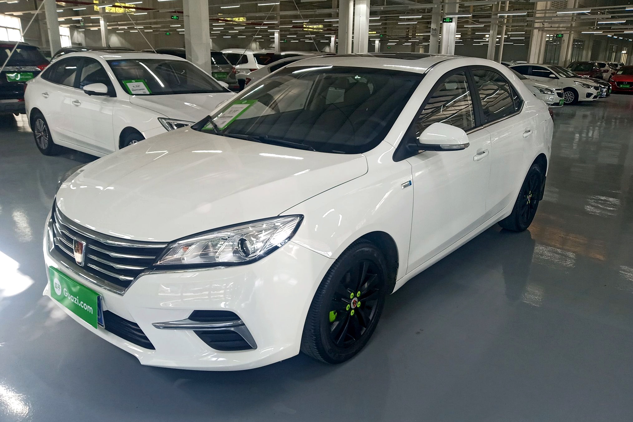 荣威360 2018款 plus 1.5l 自动尊享版