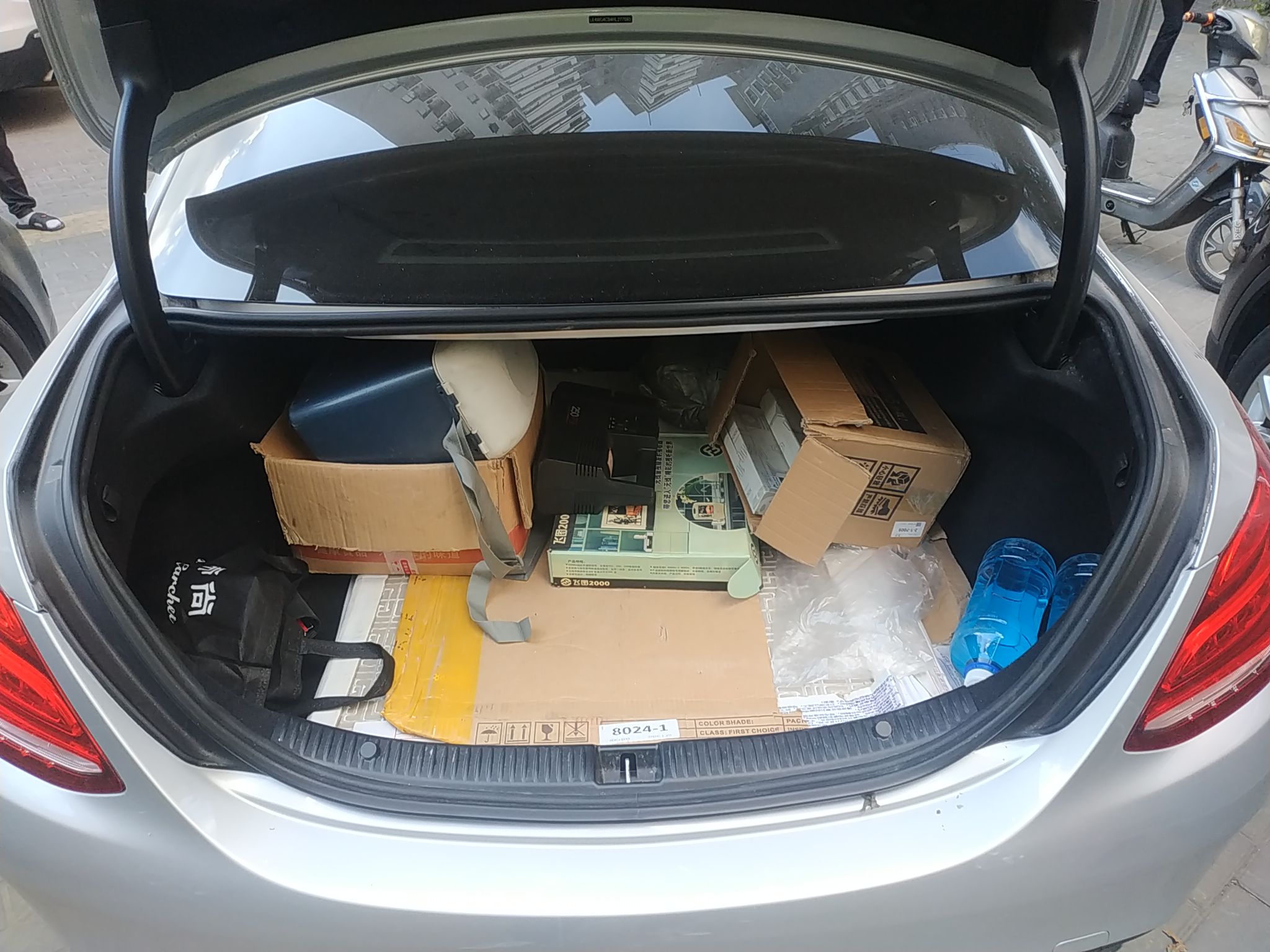 奔驰c级c200l2017款20t自动改款运动版国Ⅴ