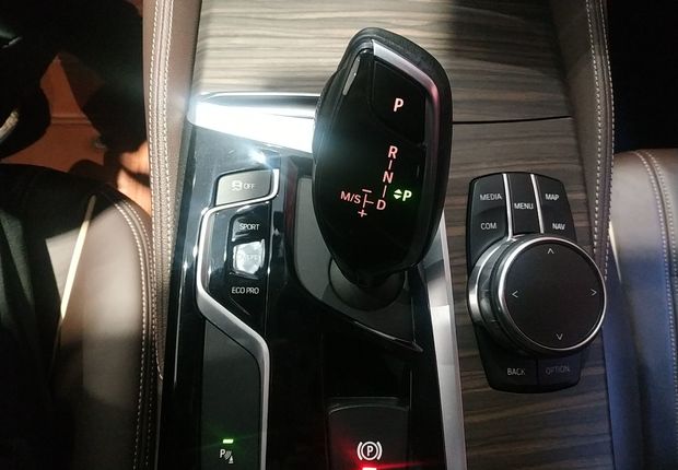 宝马5系 530Li 2018款 2.0T 自动 汽油 领先型豪华套装 (国Ⅴ) 