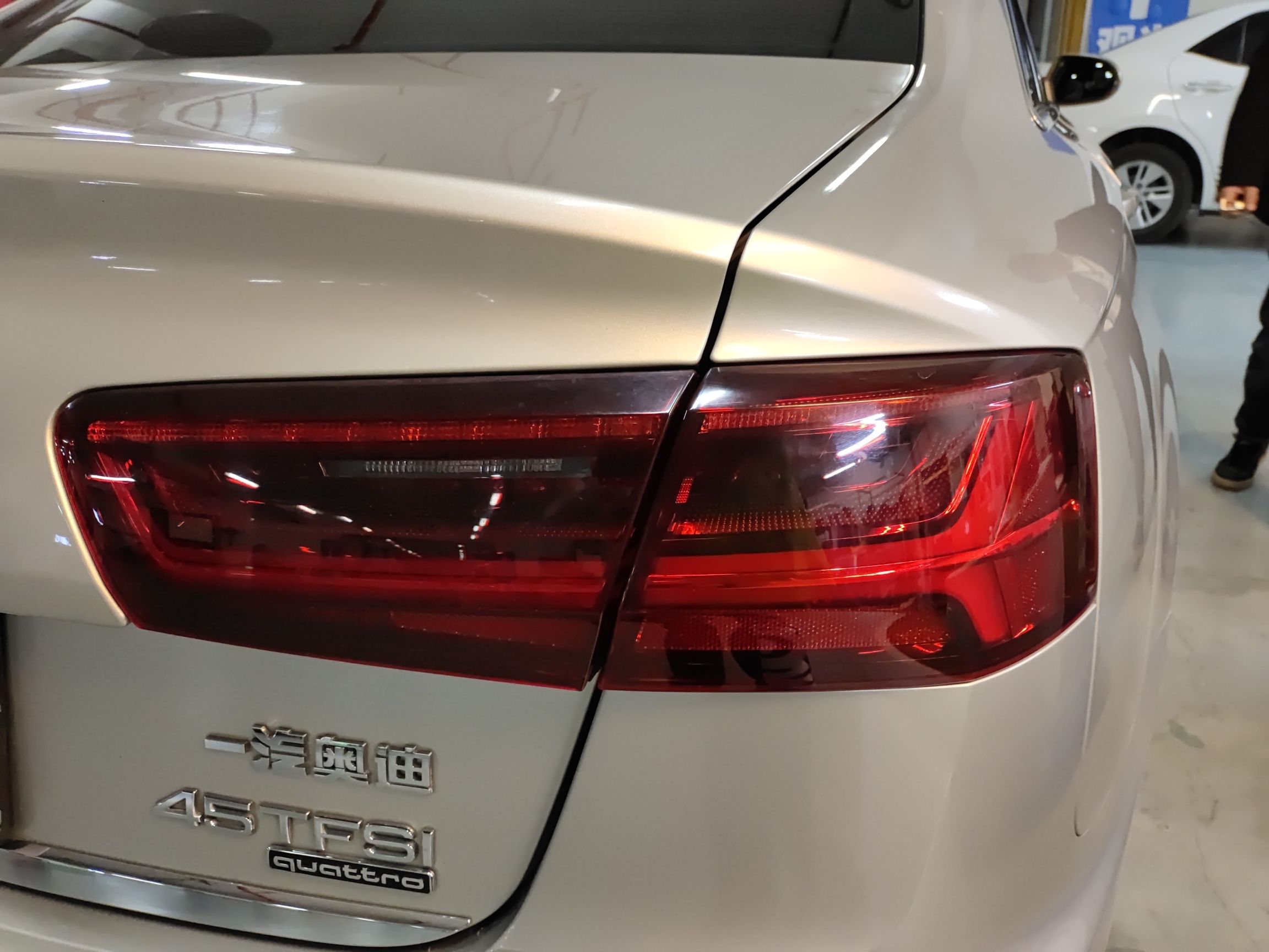 奥迪A6L TFSI 2016款 1.8T 自动 舒适型 (国Ⅴ) 